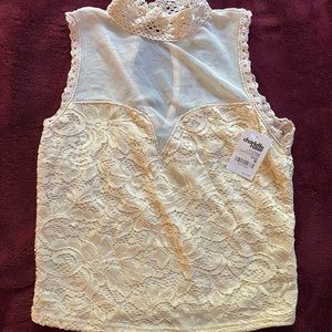 High neck lace blouse